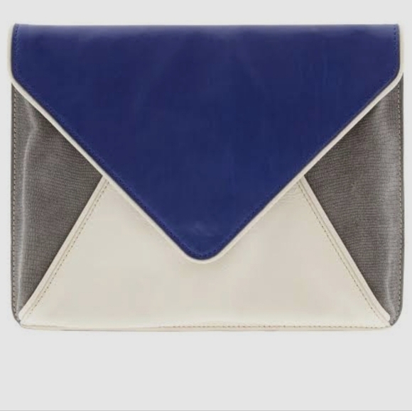 Banana Republic Handbags - Banana Republic Theresa Envelope Clutch